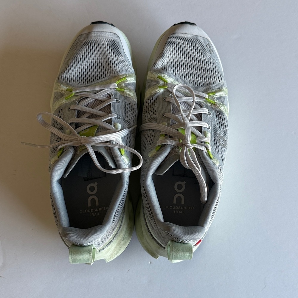 ON Cloudsurfer trail running shoes women’s 7 GUC